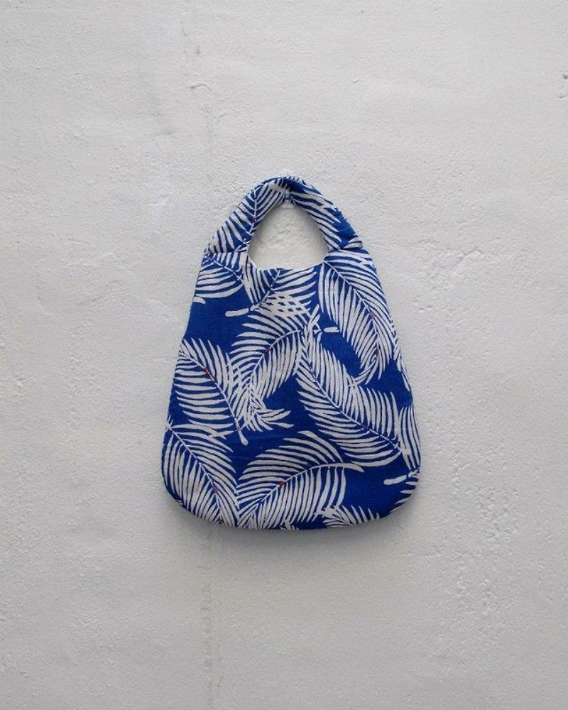 Girl Hisa Oval Handbag Print - Handbags & Totes - Other Materials 