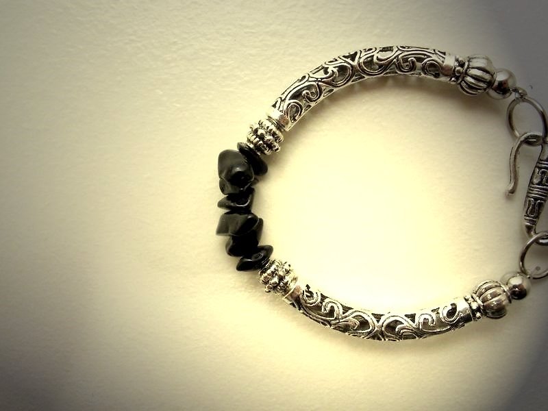 Tribal Carving OREO - Bracelets - Other Materials Black