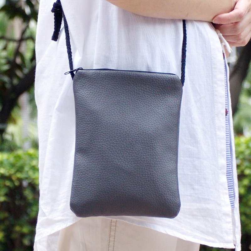 Silverbreeze ~ phone bag / shoulder bag / backpack Tou ~ leather artificial plants (four-color) - กระเป๋าแมสเซนเจอร์ - วัสดุอื่นๆ สีเทา