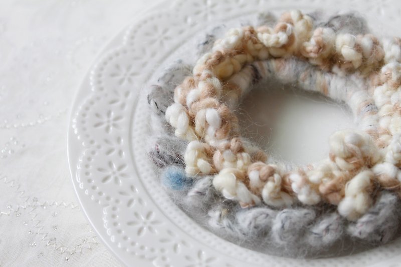ウール ヘアアクセサリー ホワイト - 小さな花輪を織ります。雪景色。ヘアリング/ヘアバンドル