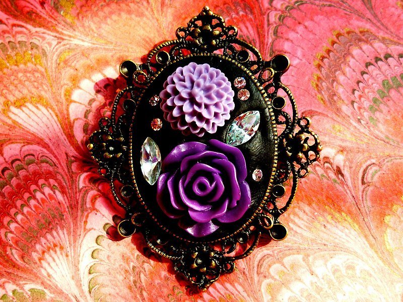Jewelry Collage . . Goth Flowers : Purple (Filigree Cameo Pendant) - Necklaces - Other Metals Purple