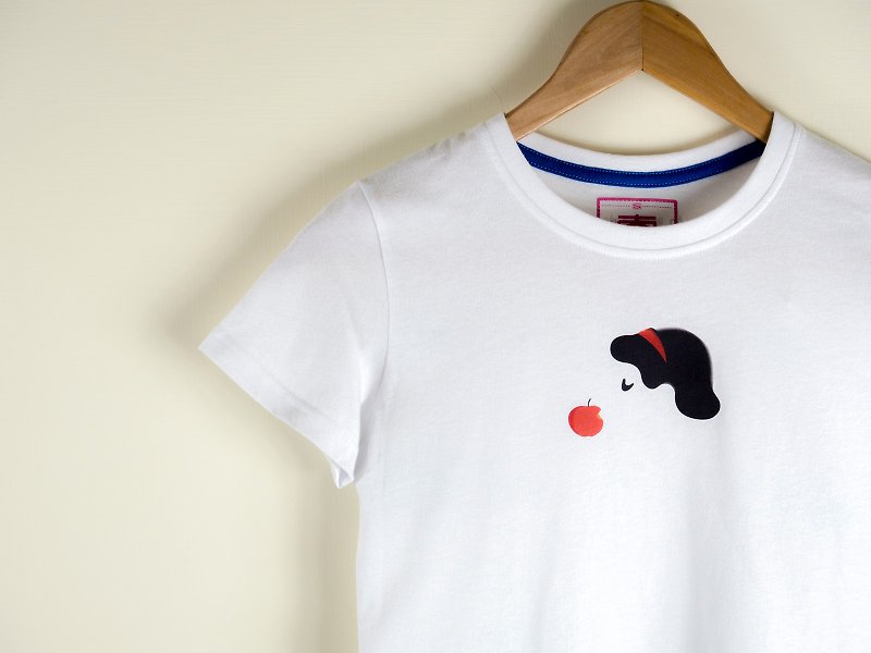 Original illustration short sleeve TEE - Snow White AN APPLE A DAY FIG Cable creative fairy tale tide TEE short TEE - Women's T-Shirts - Other Materials White