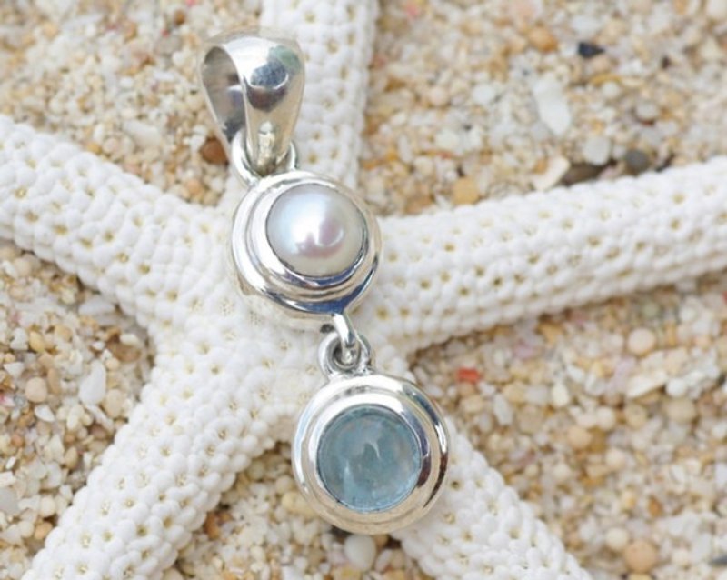 Aqua Marine and freshwater pearl pendant - Necklaces - Gemstone Blue