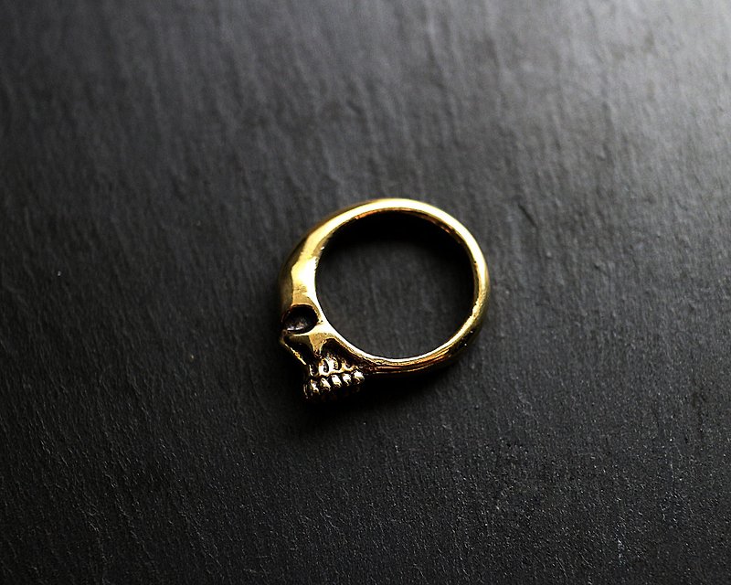 Alive Bronze side skull ring - แหวนทั่วไป - โลหะ 