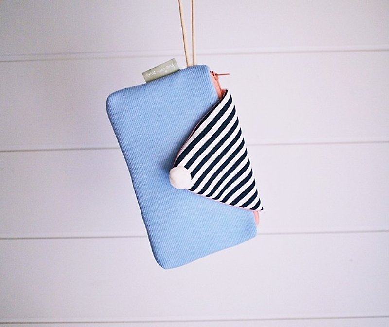hairmo striped macaron zipper mobile phone bag-gentle version (mobile phone/camera//power bank) - เคส/ซองมือถือ - กระดาษ สีน้ำเงิน