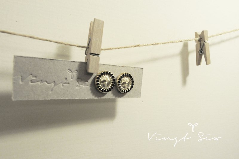 The Japanese flower (Vintage earrings) - Earrings & Clip-ons - Other Metals 