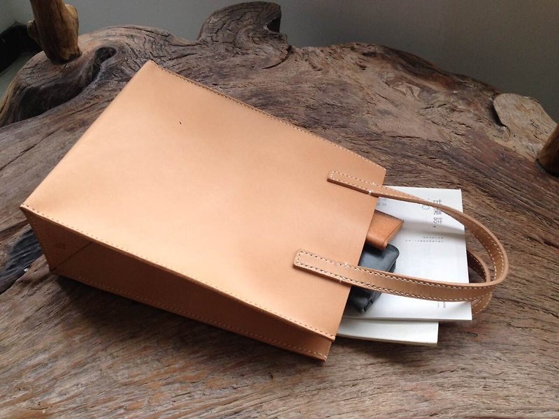 Document bag - กระเป๋าถือ - หนังแท้ สีนำ้ตาล