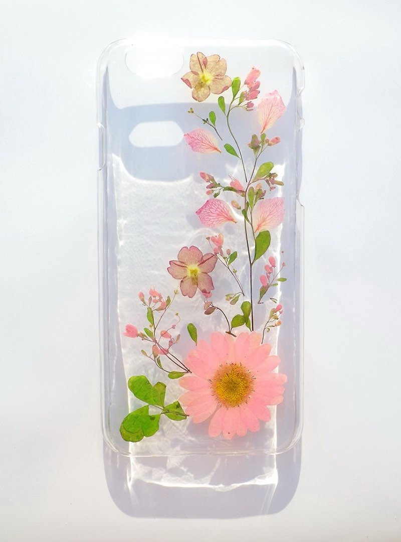 Anny's workshop hand-made pressed flower phone case for iphone 6, Pressed flower phone case - เคส/ซองมือถือ - วัสดุอื่นๆ สึชมพู