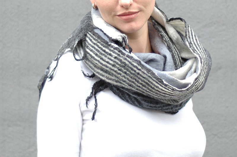 samasta scarves wool felt - light gray - Scarves - Wool Gray