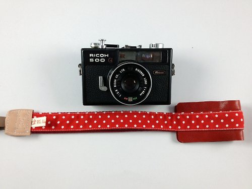 珊 の私作物 手作單眼.類單眼減壓相機背帶.相機背繩---紅色點點款 聖誕節 交換禮物