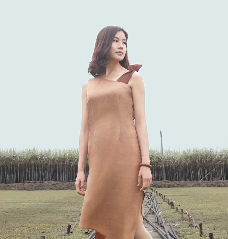 新しいシルクのドレスドレスモデル - ワンピース - シルク・絹 