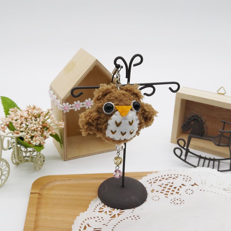 Knitted woolen soft and soft mobile phone charm can be changed to key ring charm-light-colored owl - Charms - Cotton & Hemp Brown