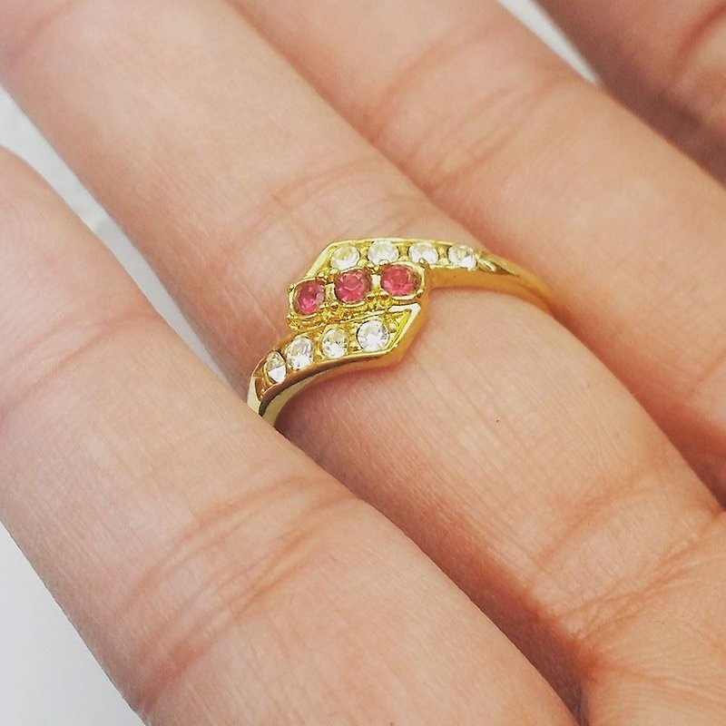 [Lost and find the old red and white amphibole ring] - แหวนทั่วไป - โลหะ สีแดง
