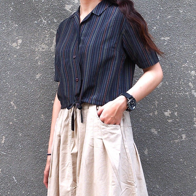 Calf Calf Village village vintage striped short-sleeved shirt short-rational elegance {} - Women's Shirts - Cotton & Hemp Black