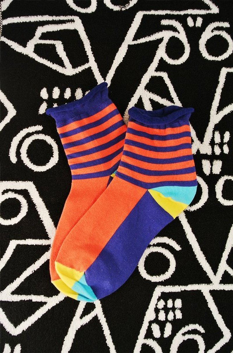 襪．幾何條紋喜洋洋（紅＋紫藍） - Socks - Other Materials 