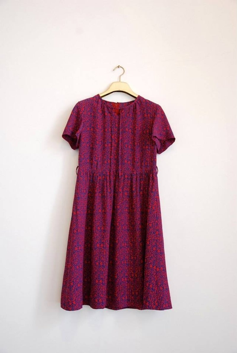 跳色紋面古董洋裝  - 洋裝/連身裙 - 其他材質 紅色