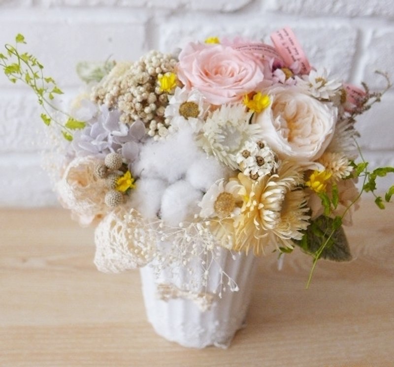[Love flower decoration ] - 不凋花混乾燥花客製盆花 (需訂製) - 盆栽/植栽 - 植物．花 