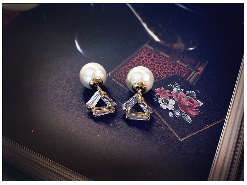 ∴Minertés = = ∴ Zircon Pearl Earring - ต่างหู - เครื่องเพชรพลอย สีทอง