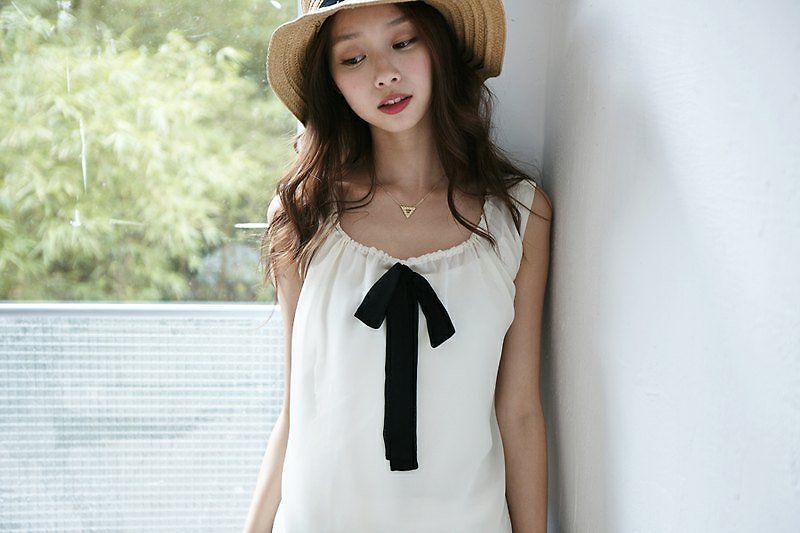 SUMI PLUS + hand-made series _ small folding collar vest short version _3SF200 - Women's Vests - Other Materials White