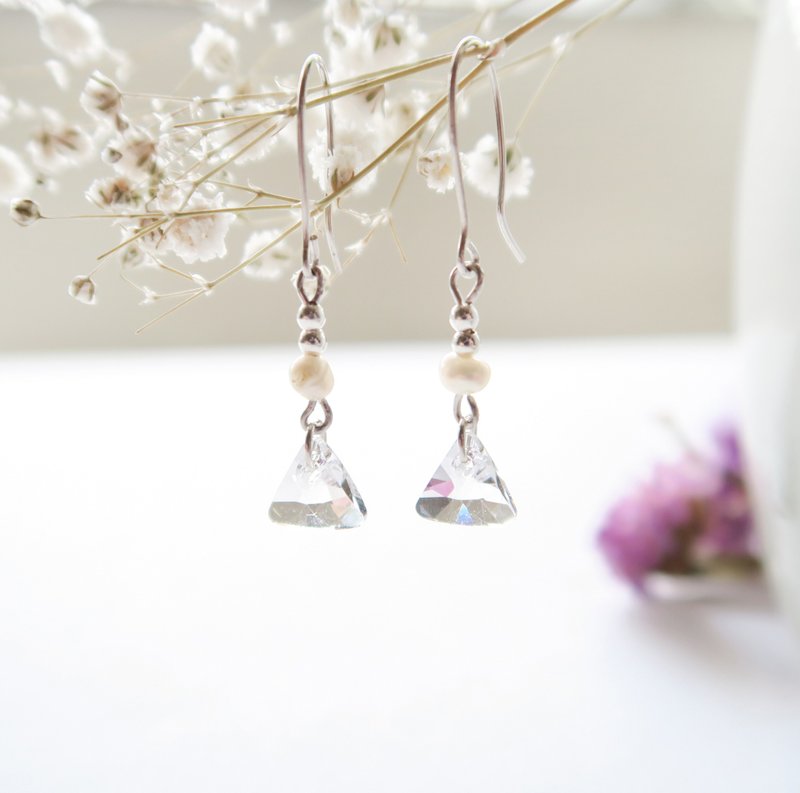 925 sterling silver pearl earrings crystal geometry triangle (D022) / gifts / Valentine's Day / friends - Earrings & Clip-ons - Other Materials White