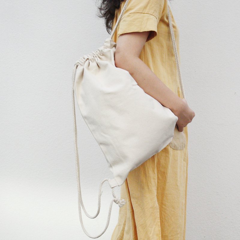 【素面款】米白帆布束口後背包_台灣製帆布包 - 水桶袋/索繩袋 - 其他材質 白色