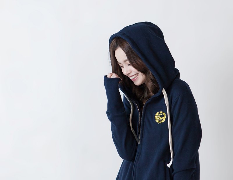 SUMI △ Loyal embroidered crown _ an umbrella over a long-sleeved dark blue hooded jacket ▽ 3AF202_ - เสื้อฮู้ด - ผ้าฝ้าย/ผ้าลินิน สีน้ำเงิน