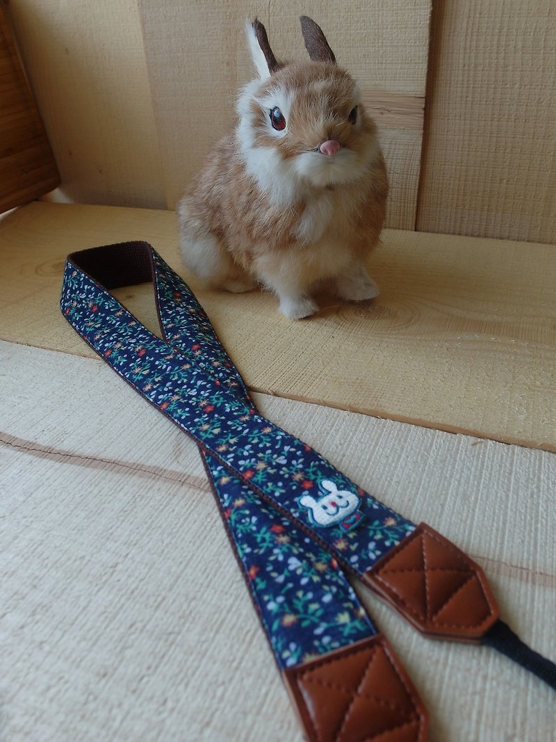 HiDots together to travel the camera strap (blue floral * rabbit) - Cameras - Other Materials Blue
