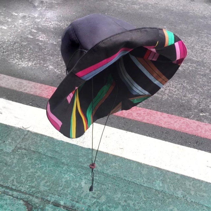 Sienna晴雨ALL PASS帽 - 帽子 - 防水材質 紅色