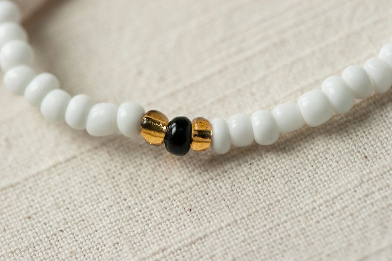Shirayuki. White colored glaze bracelets. a. Mysterious Black. - Bracelets - Other Materials White