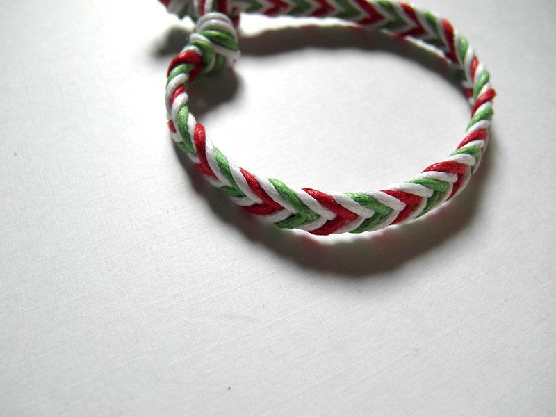 Christmas knot / hand-knitted bracelet - Bracelets - Genuine Leather Green