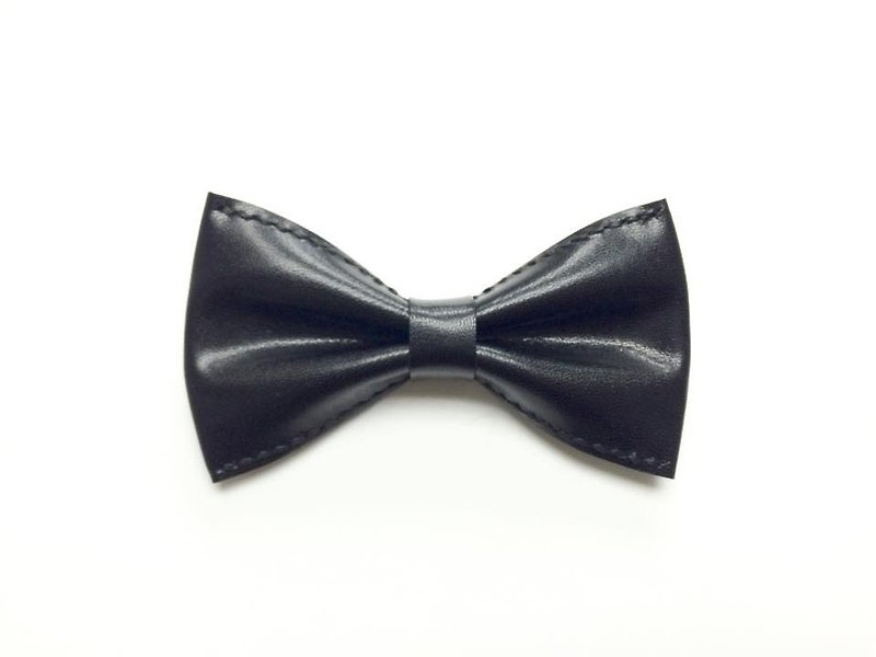 Black suede bow tie Bowtie - เนคไท/ที่หนีบเนคไท - หนังแท้ สีดำ