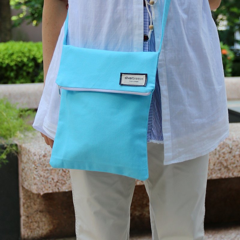 Silverbreeze  Crossbody bag / shoulder bag / travel bag with zipper  All in blue - Messenger Bags & Sling Bags - Other Materials Blue