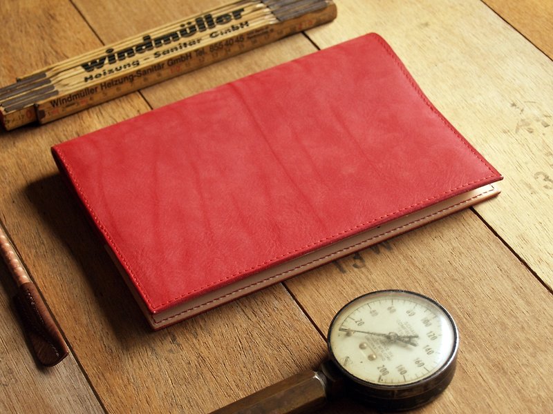 Leather Book Sleeve A5 ( Custom Name ) - Coral Red - สมุดบันทึก/สมุดปฏิทิน - หนังแท้ สีแดง