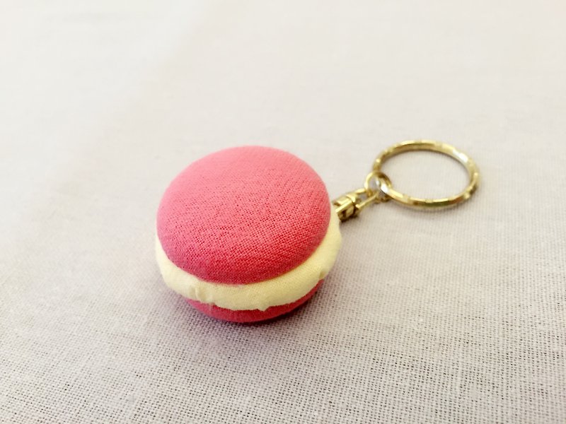 手感布釦鑰匙圈 - 馬卡龍 - 鑰匙圈/鑰匙包 - 其他材質 紅色