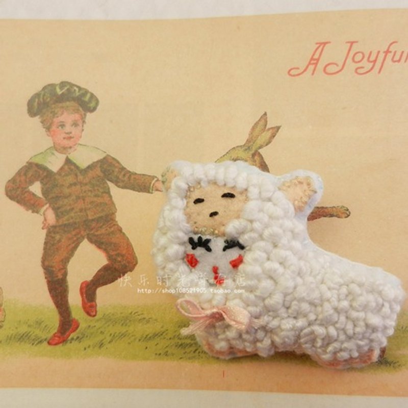 Original · domiss Brooch embroidered two-headed lamb baa run