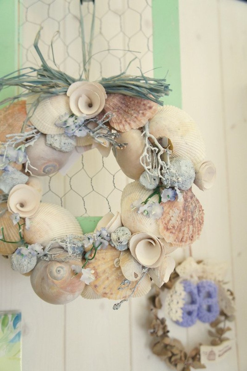 蔚藍海岸手作貝殼花圈 - 牆貼/牆身裝飾 - 植物．花 多色