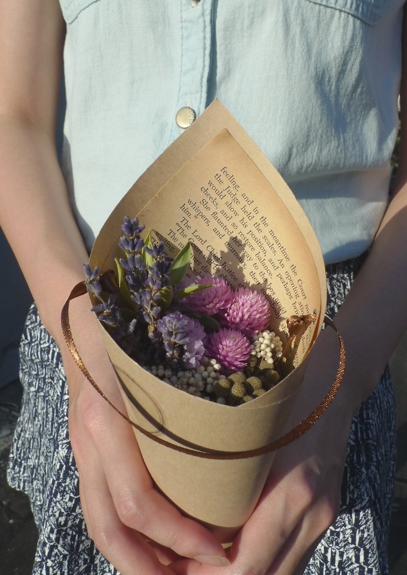 Secret Garden _ mini cones and dried bouquets - Plants - Plants & Flowers Purple