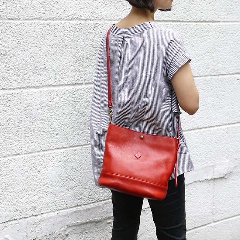 Japan's ultra-popular simple leather shoulder bag shoulder bag dual-use package Red Made in Japan by CLEDRAN - Messenger Bags & Sling Bags - Genuine Leather Red