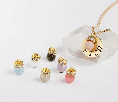 [Week] lucky stone guardian copper plated 16K gold necklace pendants custom hand knocking letter Week lucky stone natural stone Hands minimalist geometry personalized Valentine&amp;#39;s Day banquet birthday gift Christmas gift exchange party
