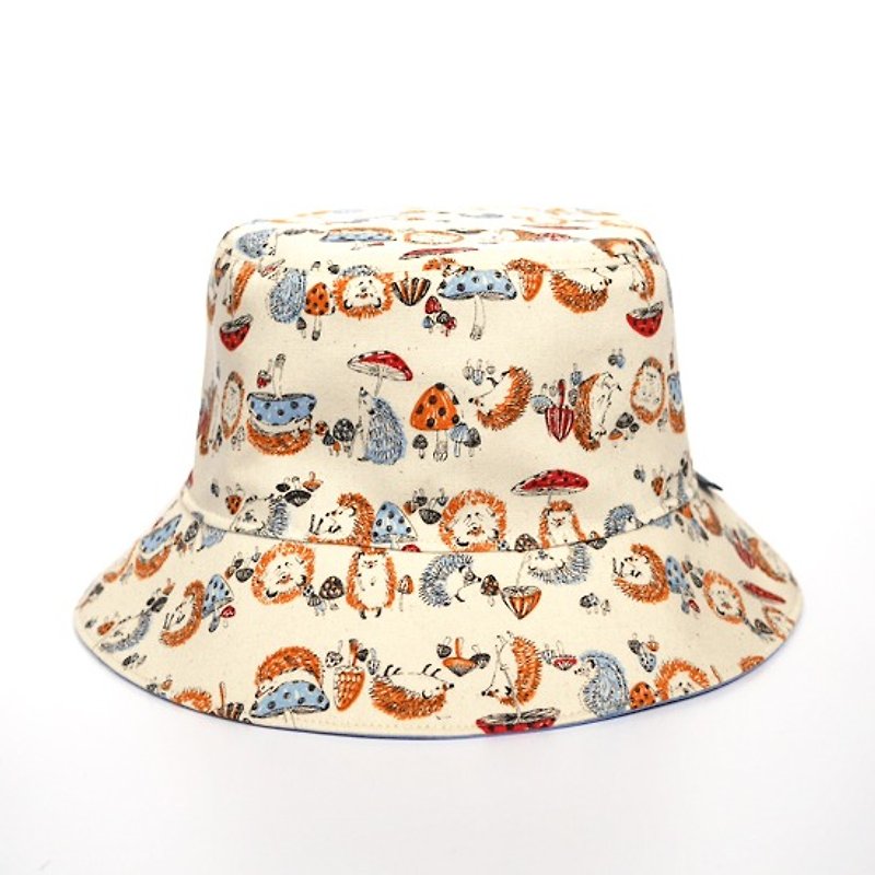 刺蝟與蘑菇插畫風雙面漁夫帽 - 帽子 - 棉．麻 白色