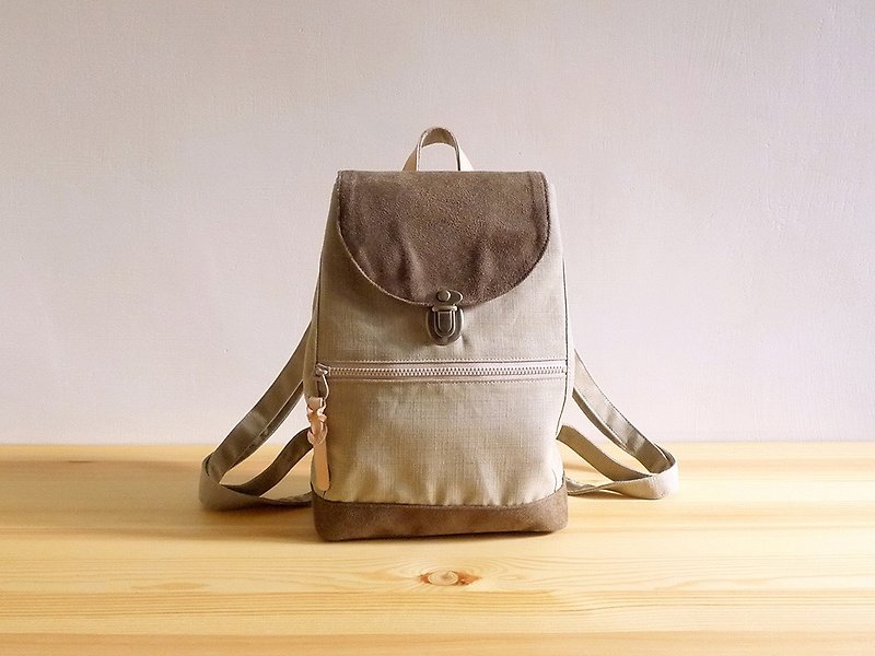 Chestnut X Brown Cotton Fabric Embellished with Cowhide Mini Handmade Backpack - กระเป๋าเป้สะพายหลัง - ผ้าฝ้าย/ผ้าลินิน สีกากี