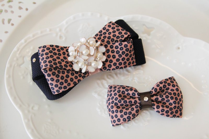 Japanese style small squishy flower bow French clip - เครื่องประดับผม - วัสดุอื่นๆ สีน้ำเงิน