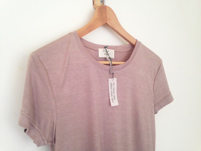 R.H. clothes / Summer Classic 品牌 合身開衩T-shirtⅡ / 膚裸色（sold out） - T 恤 - 其他材質 粉紅色