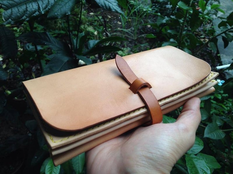 Good wild long clip + photo _ hand-stitched vegetable tanned leather - Wallets - Genuine Leather Gold