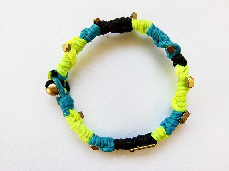 Charlene gold and copper silk hand-woven bracelet -*Black 'pale sapphire' fluorescent yellow (green)* - Bracelets - Other Metals Multicolor