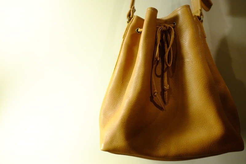 Totally Handmade [warm. ] Swing was used bucket bag (small) - Messenger Bags & Sling Bags - Genuine Leather Brown
