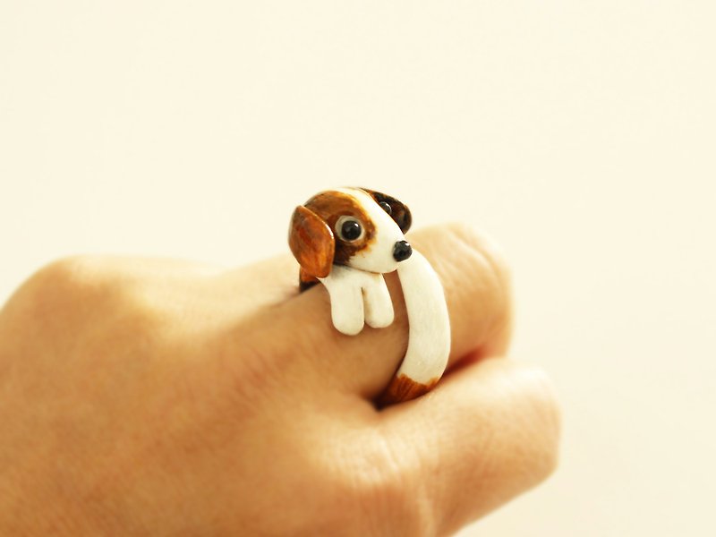 Beagle ring - dog ring - General Rings - Pottery Brown