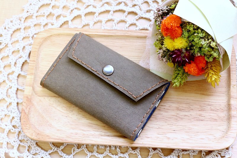 Small texture-key case (washed kraft paper, button type) the best choice for exchanging gifts - Keychains - Paper Multicolor
