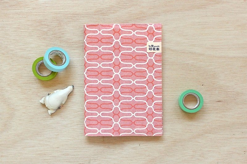 布筆記-鐵花窗2號/貝殼粉紅 - ノート・手帳 - その他の素材 ピンク