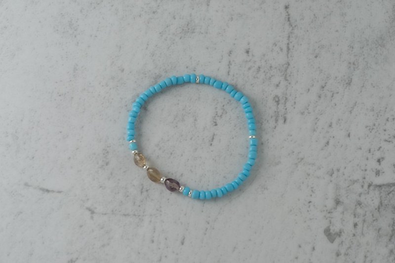 sky. Pink blue colored glaze bracelet. a. Three-wheeled backbone crystal ore main bead - สร้อยข้อมือ - วัสดุอื่นๆ สีน้ำเงิน